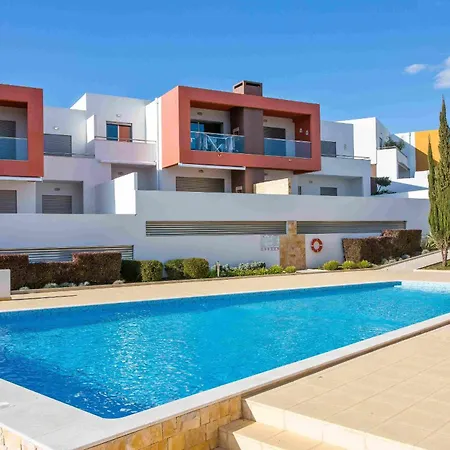 Sunny 3 With Pool By Homing Apartment